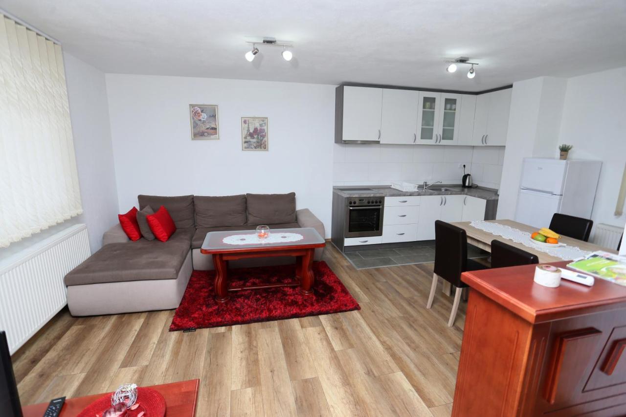 Apartmani Mila Laktaši Dış mekan fotoğraf